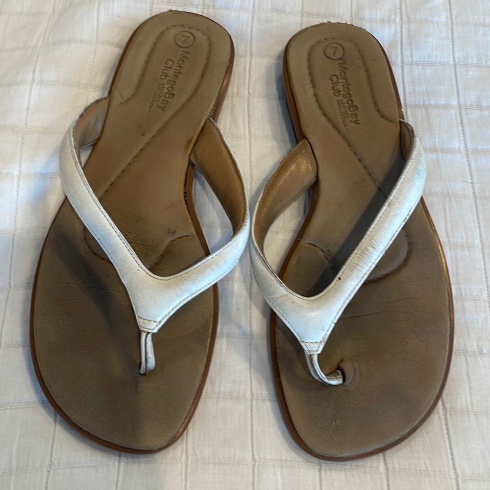 Montego Bay club leather collection sandals white flat flip-flops women’s size 7